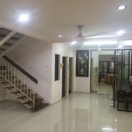 Sweethome For Travelers Seremban Buitenkant foto