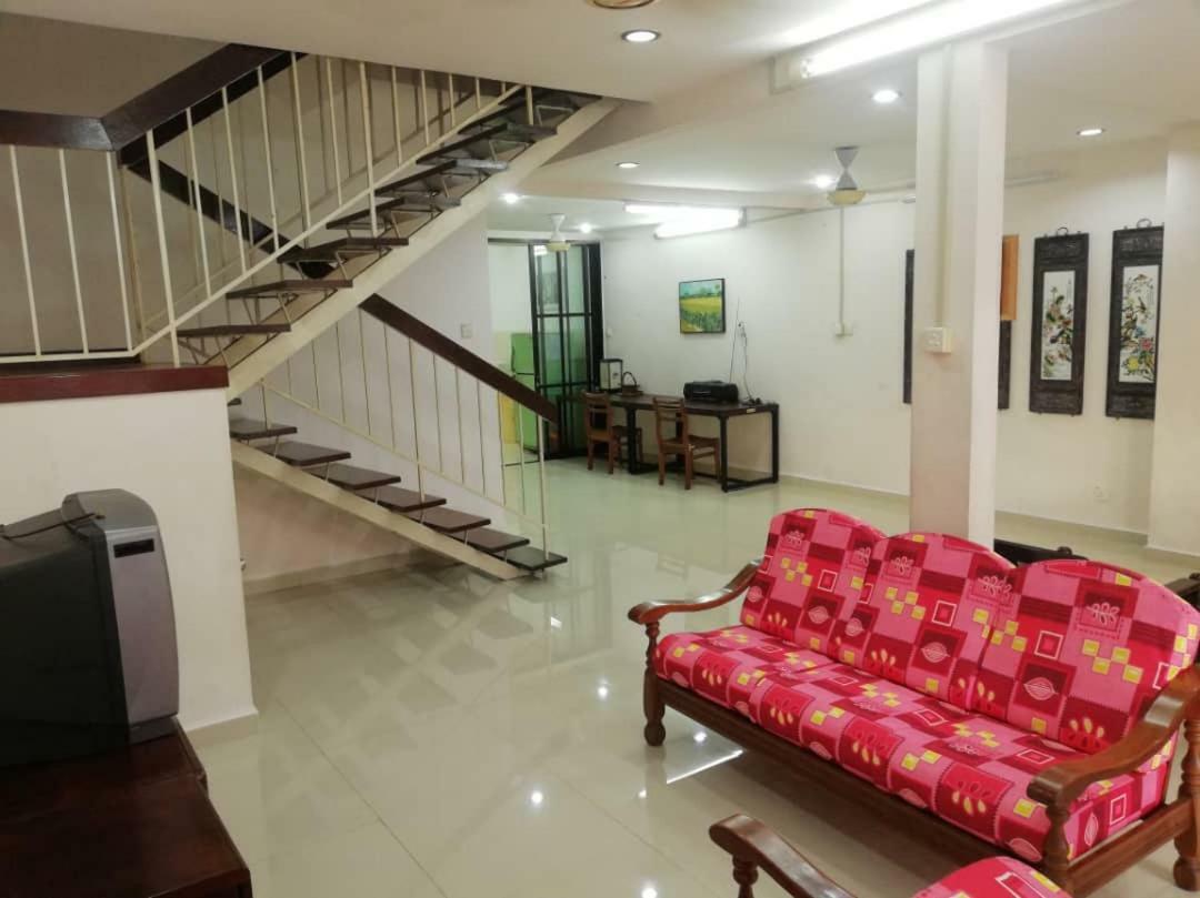 Sweethome For Travelers Seremban Buitenkant foto