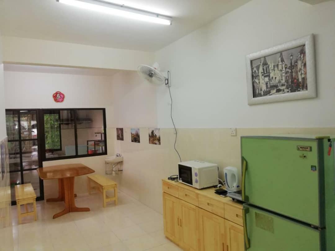 Sweethome For Travelers Seremban Buitenkant foto